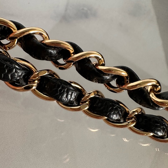 🖌Auth Chanel Classic Medium ” DOUBLE Flap Bag GHW Caviar Leather - Picture 9 of 16